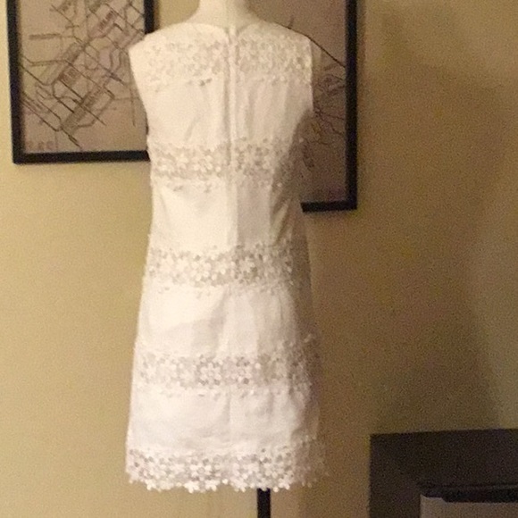 Beautiful spotless white lace lined dress - Picture 3 of 4